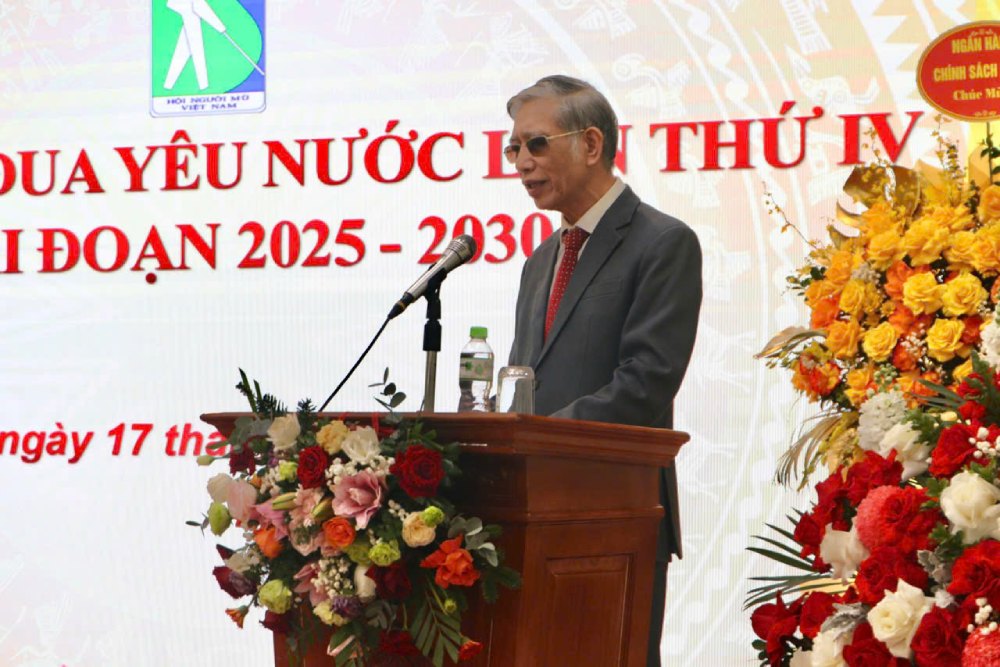 Ong Pham Viet Thu - Chu tich Trung uong Hoi Nguoi mu Viet Nam phat bieu khai mac Dai hoi. Anh: Quynh Chi 