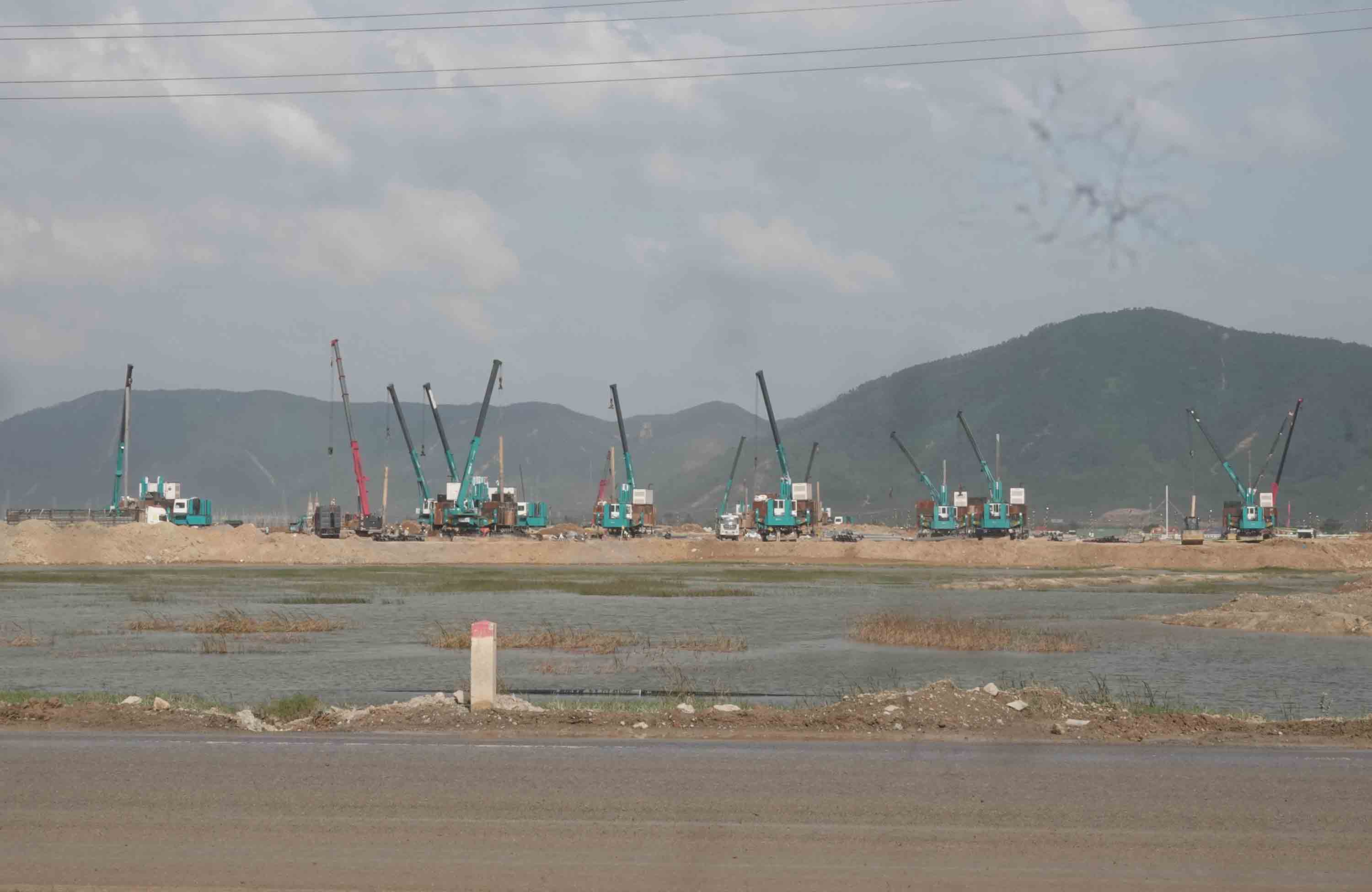 Theo nhận định, từ năm 2026 nhiều mỏ khoáng sản được đấu giá, khai thác sẽ đáp ứng tốt hơn nhu cầu xây dựng trên địa bàn. Ảnh: Trần Tuấn.