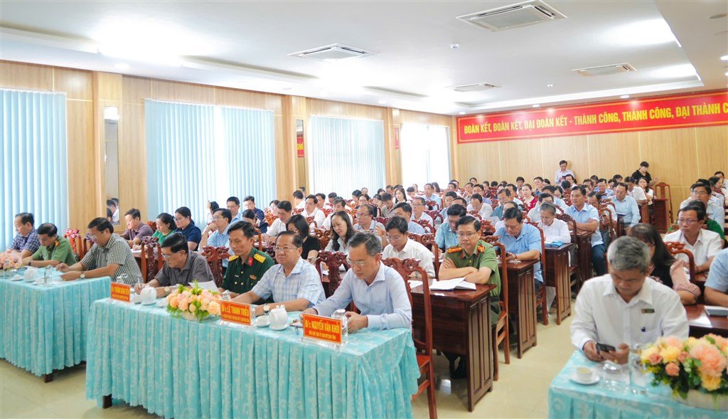 Ca Mau organizes guides on the process of introducing candidates for the 16th National Assembly Delegates and Provincial People's Council Delegates for the 2026-2031 term. Photo: My Tran