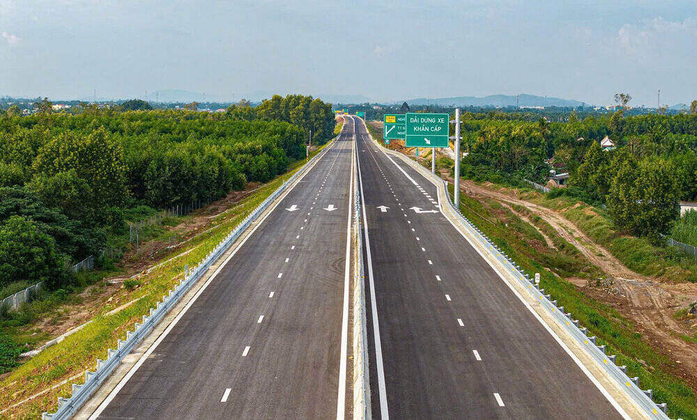 Cao toc Quang Ngai – Hoai Nhon gop phan hoan thanh muc tieu ca nuoc co hon 3.000km duong cao toc trong nam 2025. Ảnh: Nguyen Hung