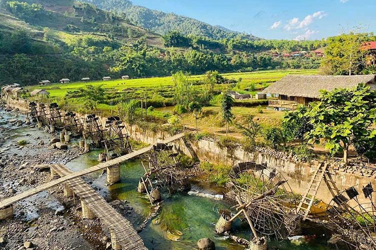 Ban du lich cong dong Na Su, xa Muong Cha, tinh Dien Bien. Anh: Thanh Binh