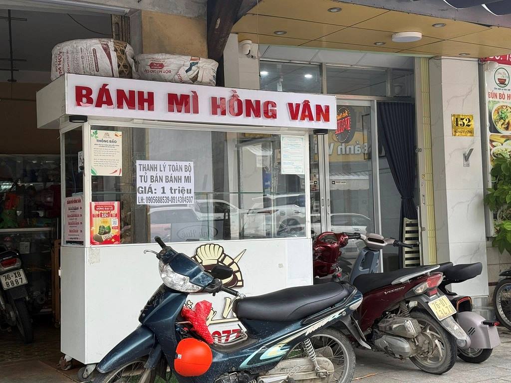 Hundreds of people have had to be hospitalized for emergency care after using Hong Van bread in Quang Ngai. Photo: Vien Nguyen