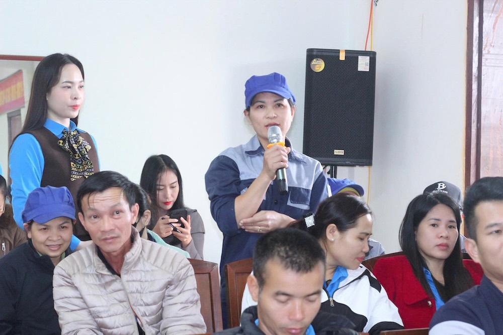 Union members and workers were able to discuss and share their questions. Photo: Nghe An Trade Union