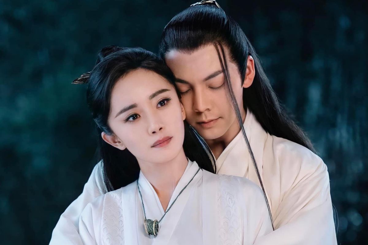 Duong Mich and Tran Vy Dinh in the movie "Hoc Chau Phu Nhan". Photo: Producer