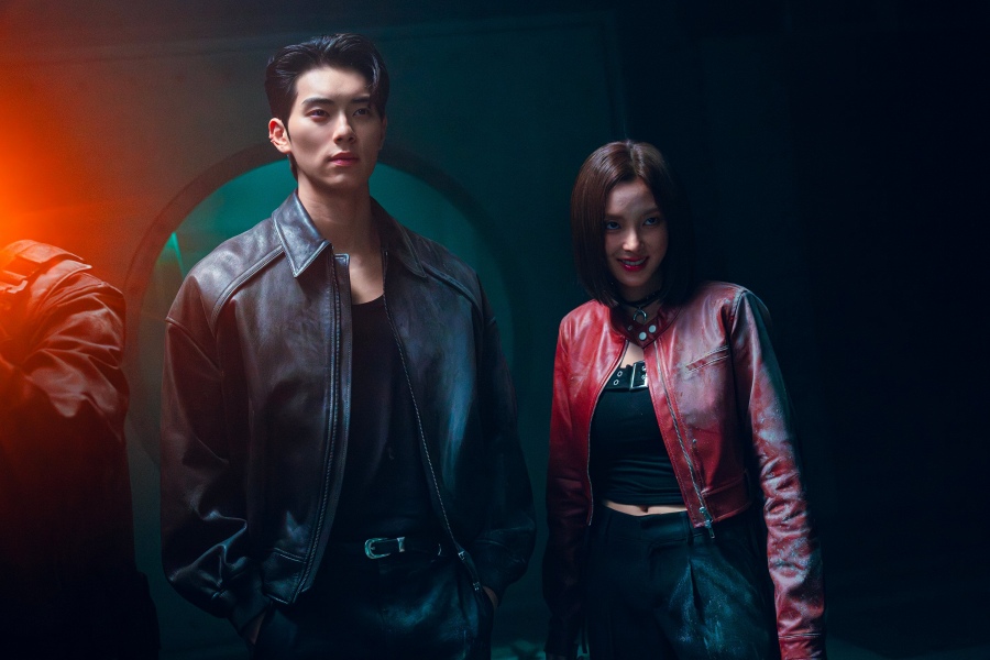 Lee Chae Min and her co-star in the new film. Photo: Netflix