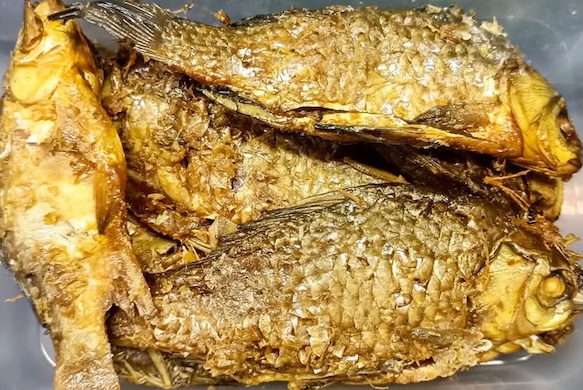 To prevent braised fish from getting greasy in winter, housewives need to understand and know how to clean before processing. Photo: Kieu Vu