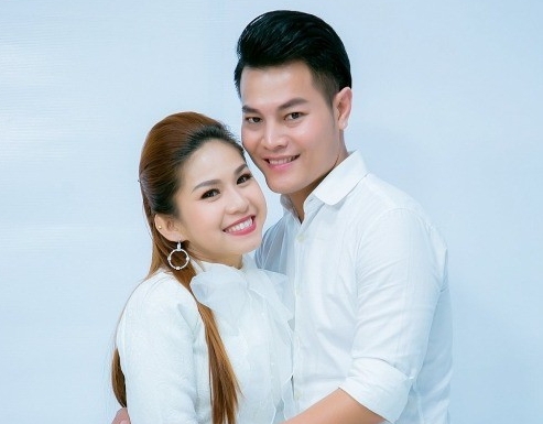 Binh Tinh and her ex-husband, singer Nhat Minh. Photo: Provided by the artist