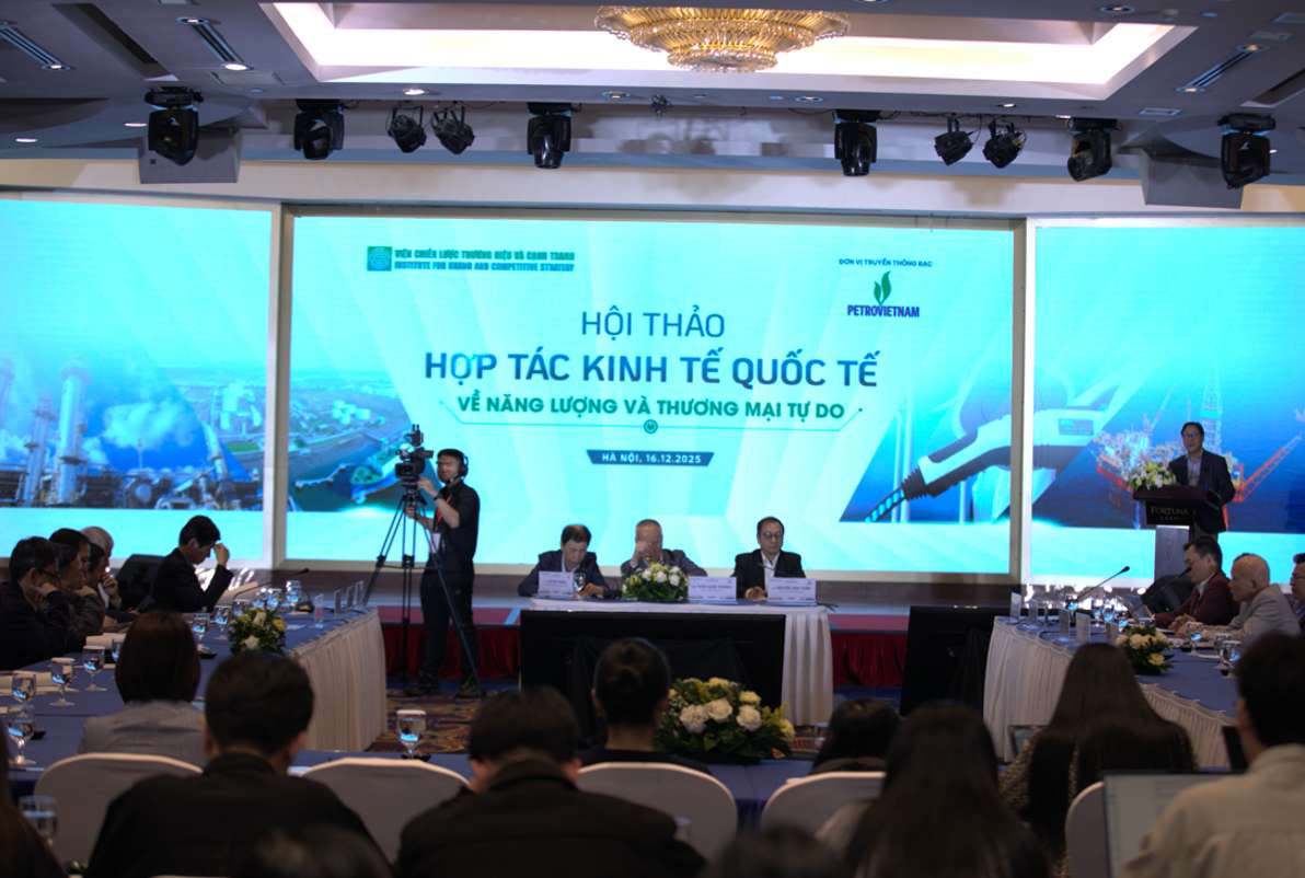 Ong Dang Huy Dong cho rang viec thu hut von dau tu nuoc ngoai vao linh vuc nang luong hien van gap nhieu rao can. Anh: Thach Lam 