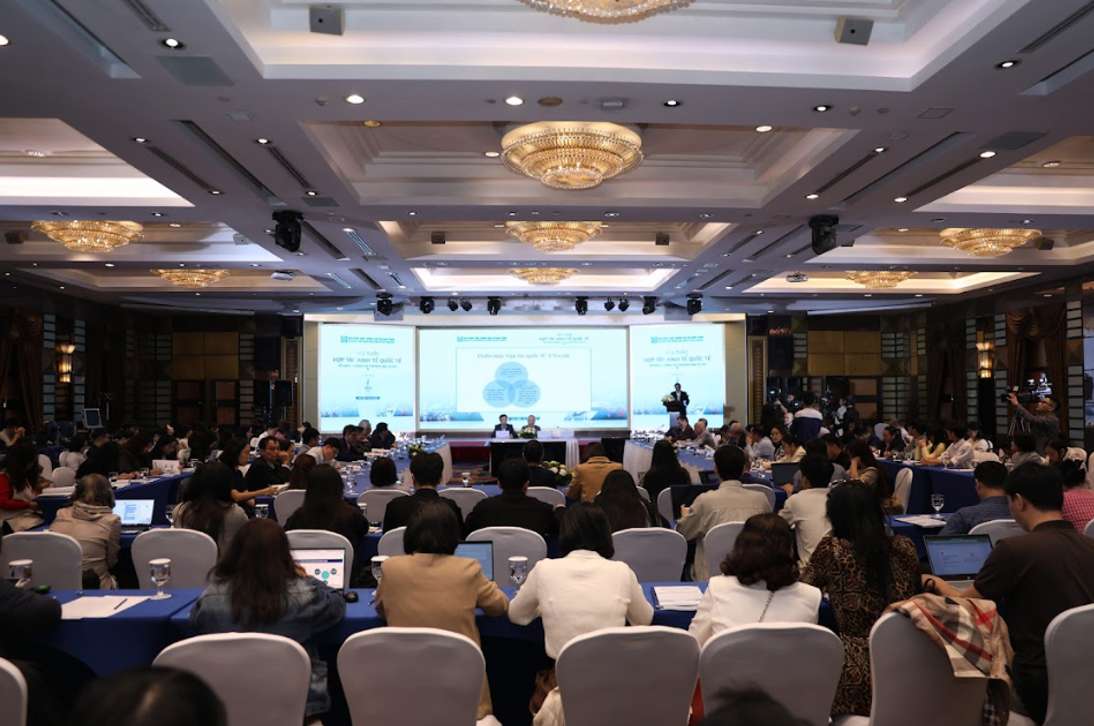 Theo ong Tuan, chuyen dich nang luong khong chi la yeu cau ve moi truong, ma da tro thanh van de mang tinh song con doi voi nang luc canh tranh quoc gia. Anh: Thach Lam 