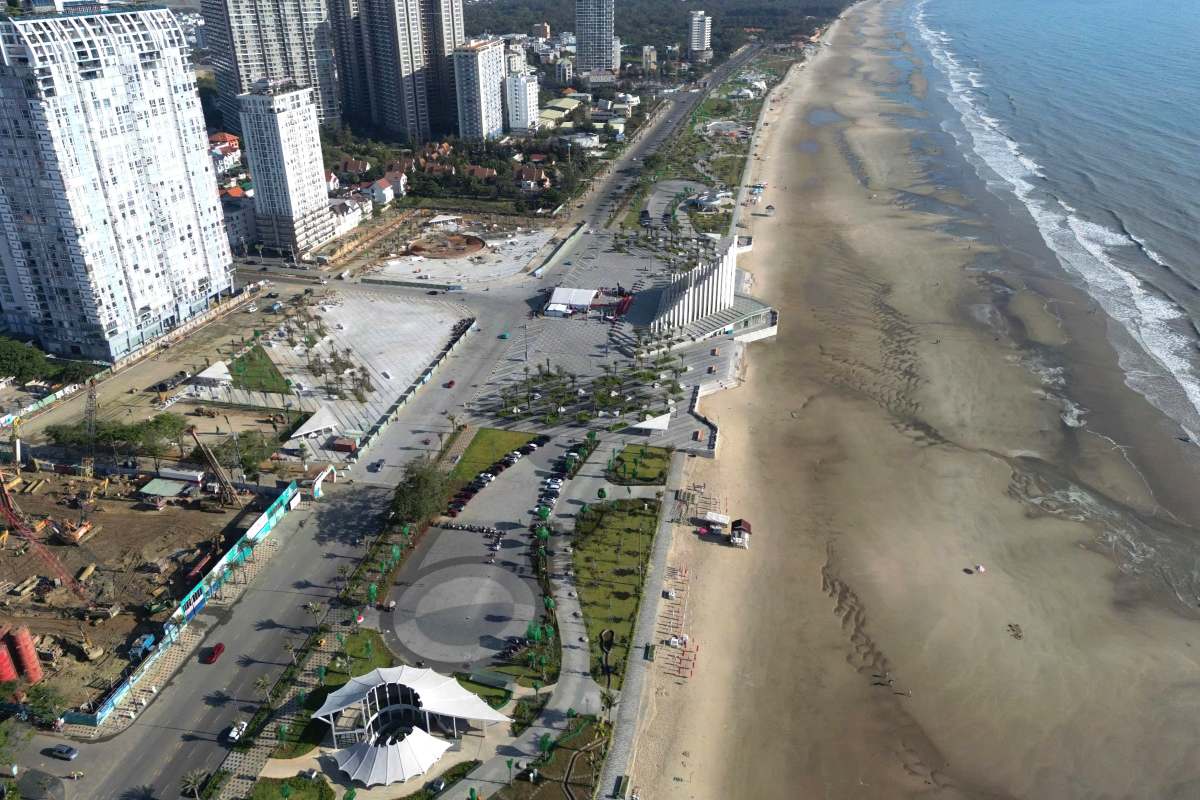 Tam Thang Square, in Thuy Van Park, was inaugurated on the morning of December 19. Photo: Thanh An