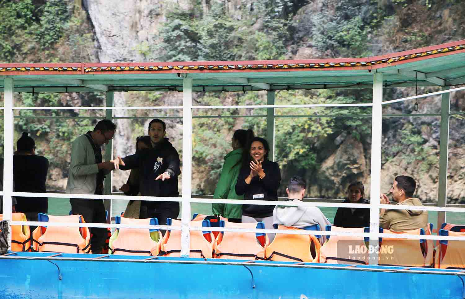 Cac dia phuong can day manh lien ket vung de giu chan khach du lich o lai lau hon. Anh: Viet Bac