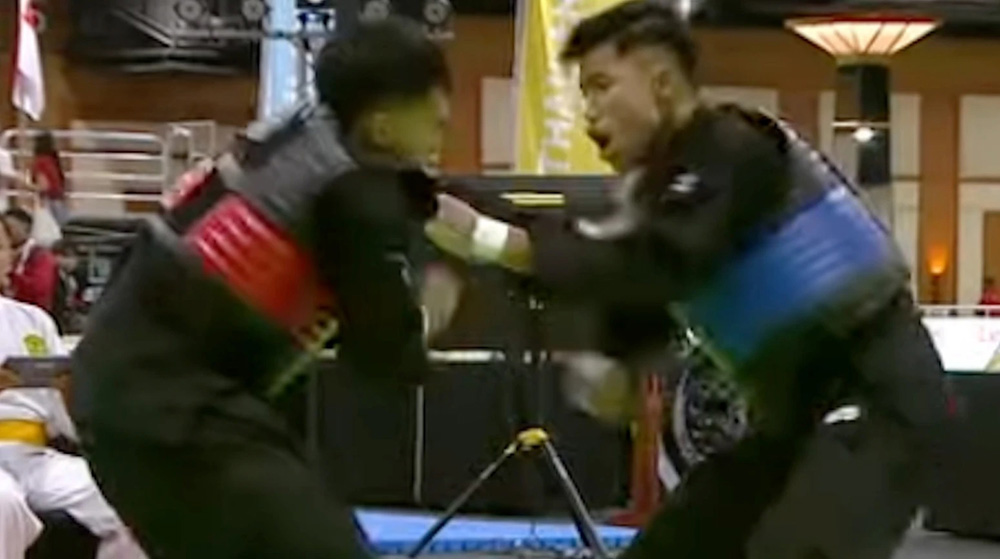 The 33rd SEA Games continued to have controversy when the athlete had his gold medal canceled before the award ceremony. Photo: Cut from video