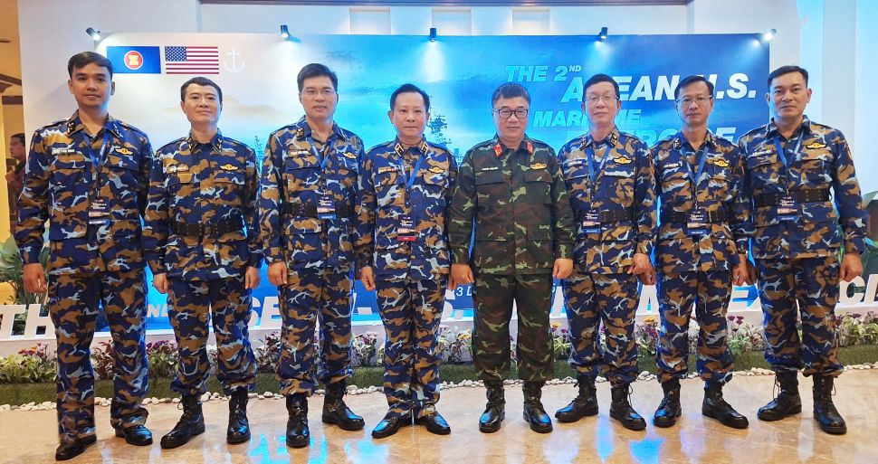 Doan Hai quan nhan dan Viet Nam tham gia le khai mac Dien tap hang hai ASEAN - Hoa Ky lan thu 2. Anh: Anh Tho