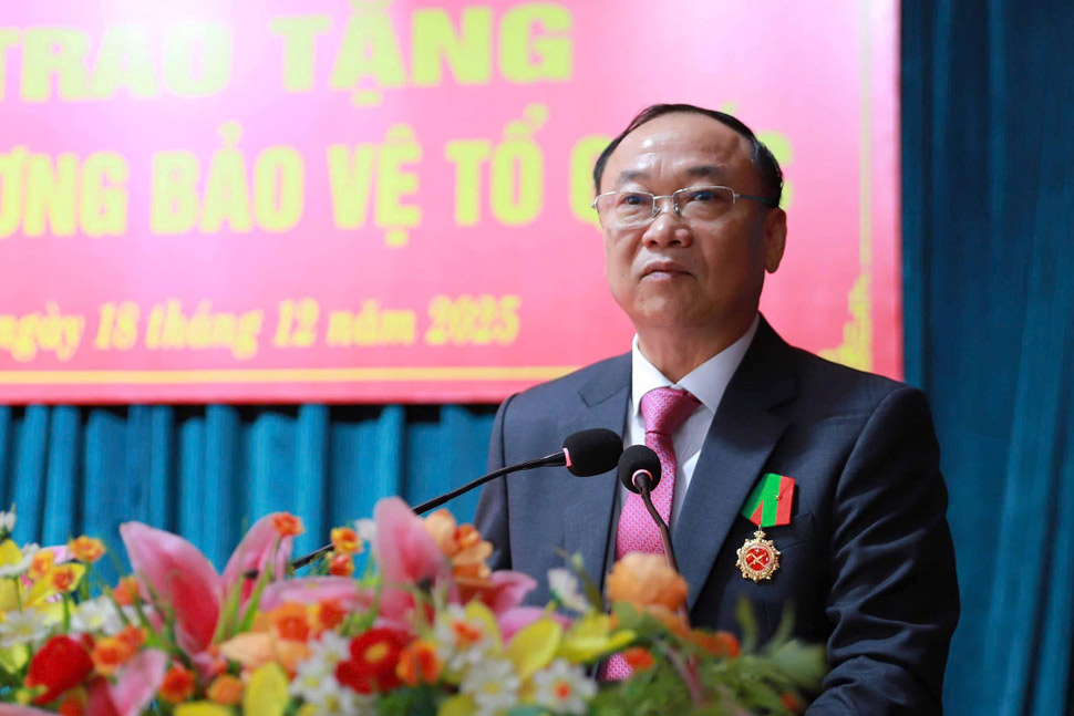 Bi thu Tinh uy Gia Lai Thai Dai Ngoc phat bieu tai buoi le. Anh: Hoang Anh