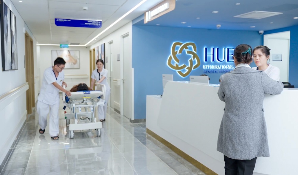 Viec dua benh vien vao van hanh tao dieu kien de nguoi dan Hue va cac tinh lan can tiep can dich vu y te hien dai ngay tai cho, giam chi phi va thoi gian dieu tri.