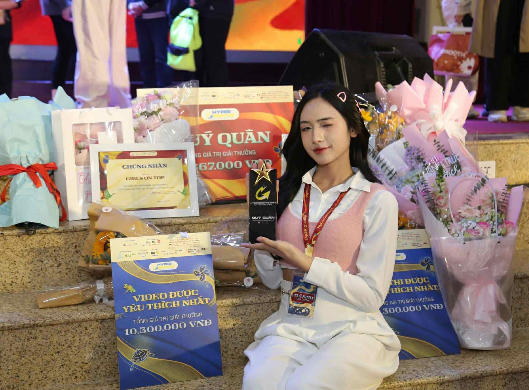 Continuously studying and improving herself, Bui Pham Phuong Nha proves that transgender people in particular and the LGBT community in general can do things like anyone else. Photo: NVCC