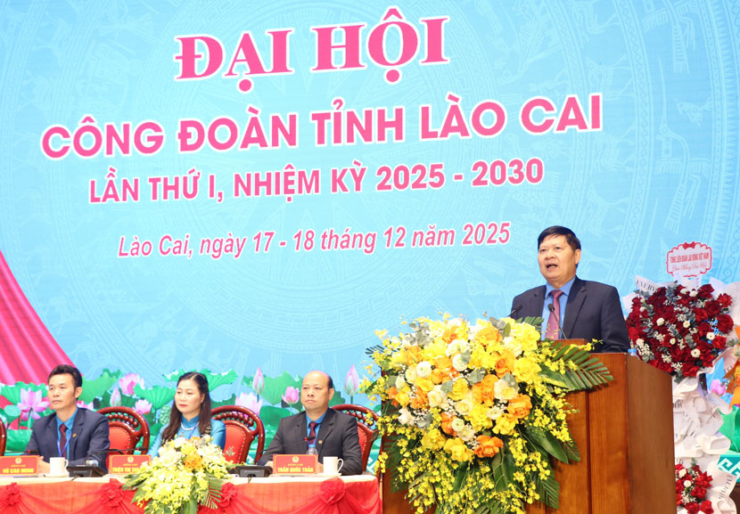 Ong Phan Van Anh - Pho Chu tich Tong LDLD Viet Nam phat bieu chi dao Dai hoi