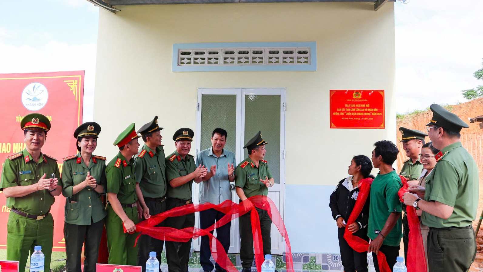 Anh: Cong an Khanh Hoa