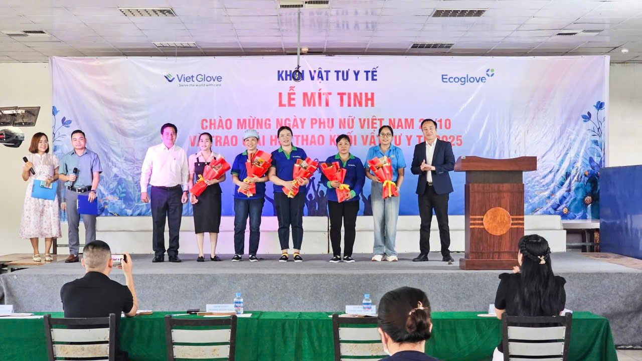 Cong ty co nhieu chinh sach phuc loi cho cong nhan lao dong. Anh: Dinh Trong