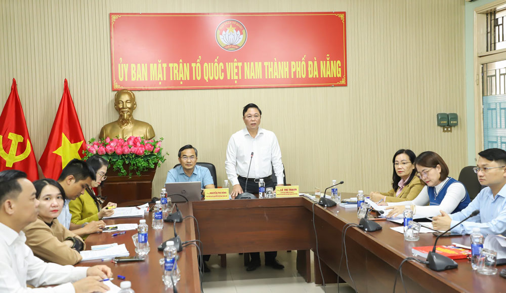 The Vietnam Fatherland Front Committee of Da Nang City trained on the organization of the election of National Assembly deputies and the election of People's Council deputies at all levels for 93 communes and wards. Photo: Vietnam Fatherland Front of Da Nang.