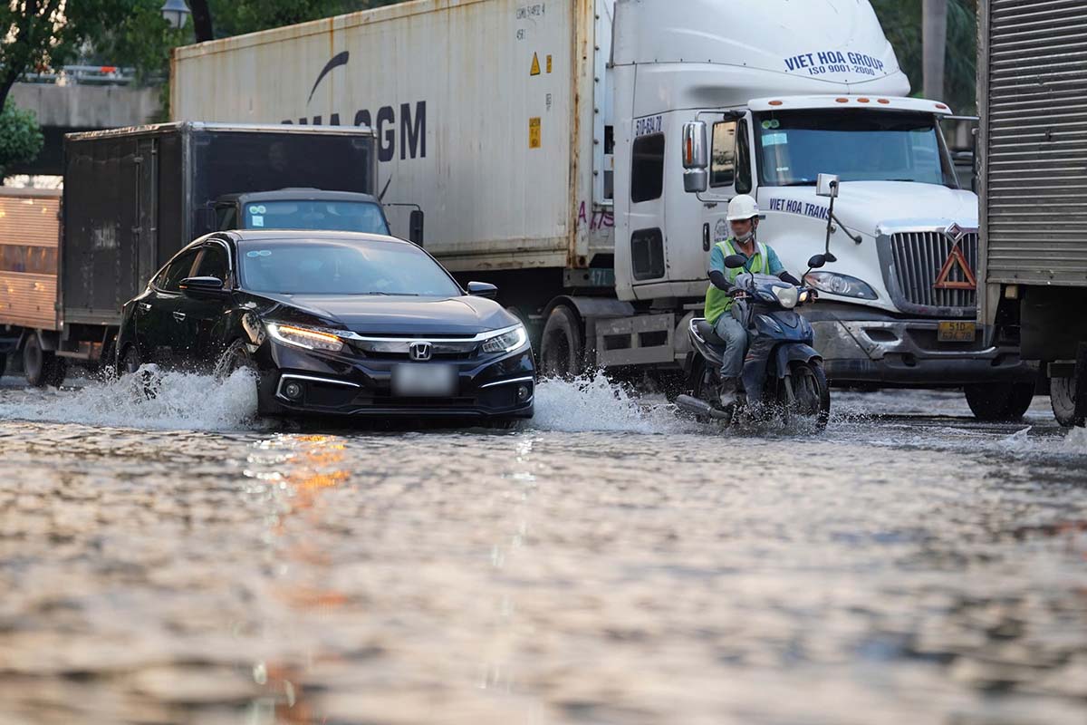 The Southern region is about to have high tides. Photo: Minh Tam