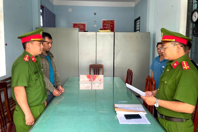Nhớ mâu thuẫn cũ, thanh niên ở Gia Lai vác rựa chém người