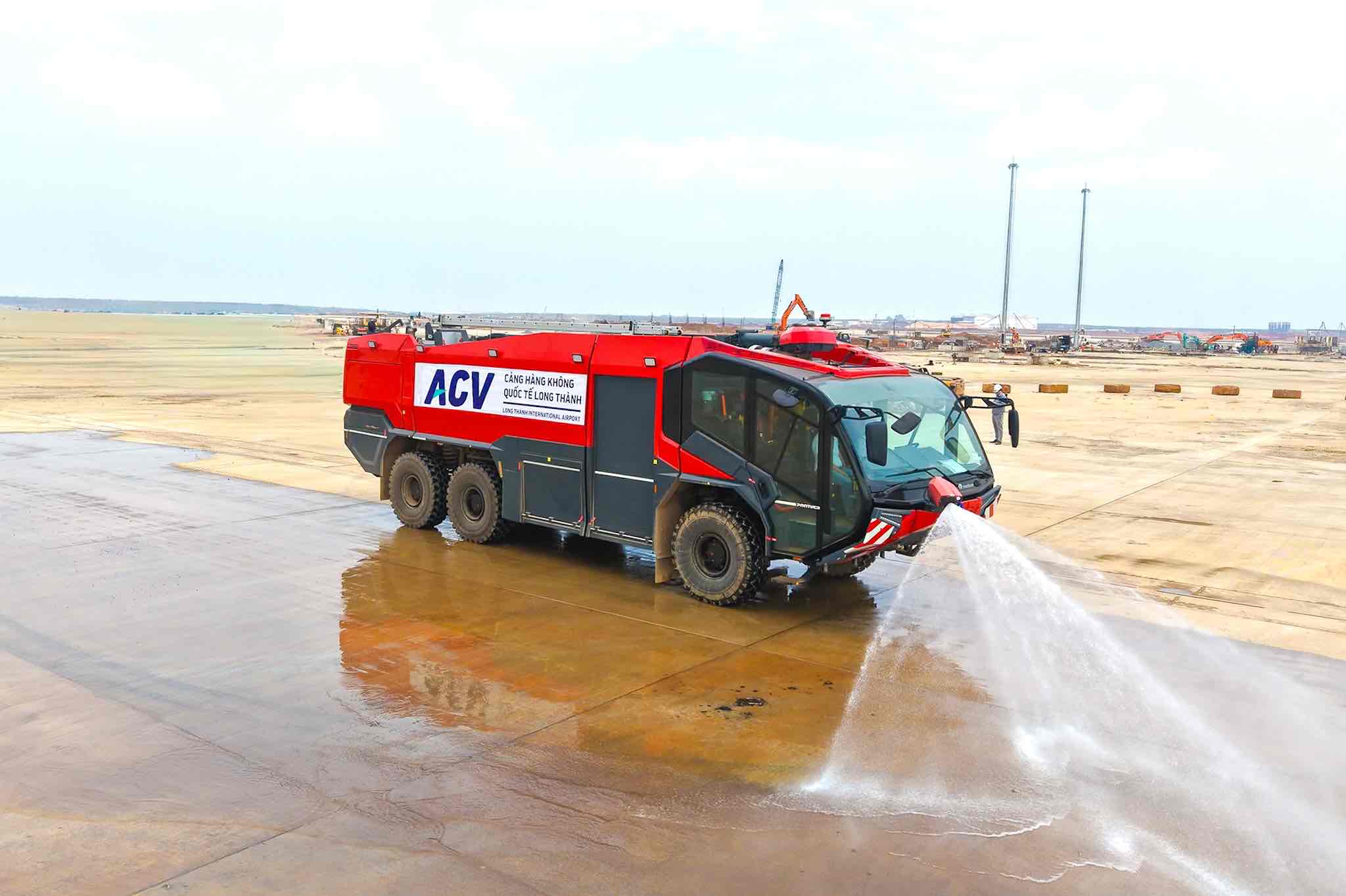 The runway No. 1 of Long Thanh airport is waiting to open the first flight. Photo: ACV