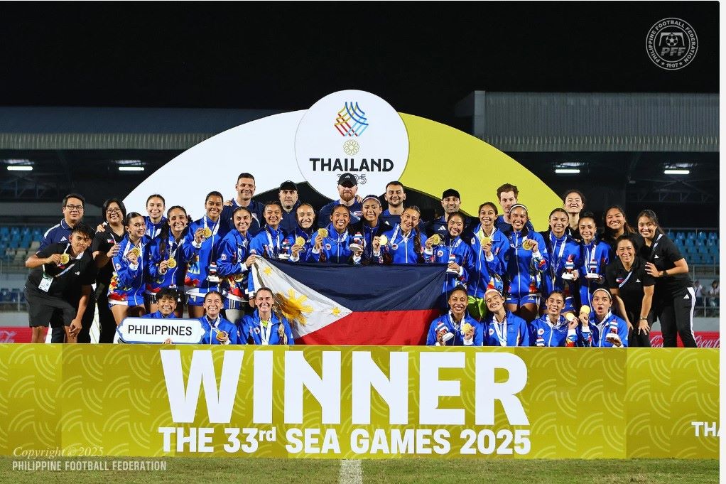 The Philippine women's team won the first SEA Games gold medal, after defeating the Vietnamese women's team. Photo: PFF