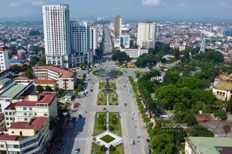 Thai Nguyen bans cars on many streets serving the festival. Photo: Viet Bac