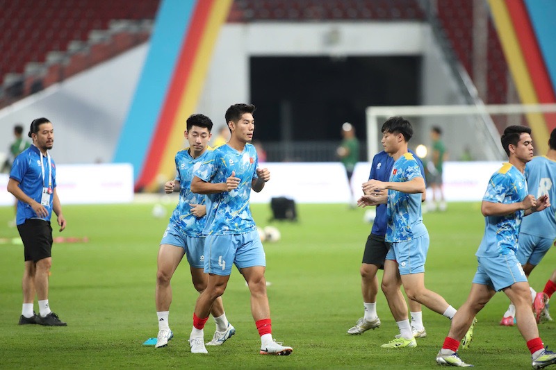 Cau thu U22 Viet Nam khoi dong. Anh: Minh Anh