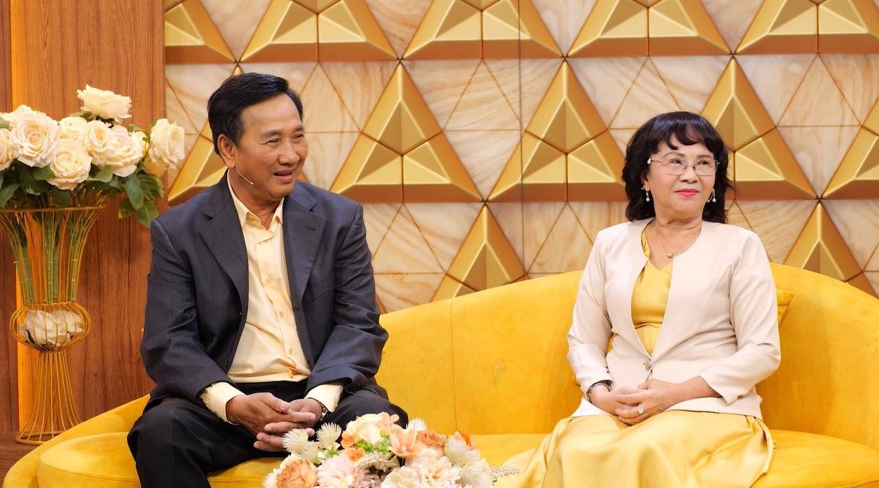 The couple got married after 36 years apart. Photo: Jet Unit.