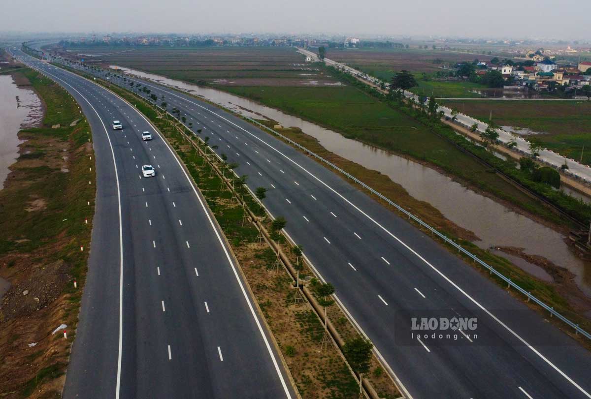 Tuyen duong Nam Dinh - Lac Quan - duong bo ven bien khanh thanh vao ngay mai (19.12). Anh: Luong Ha