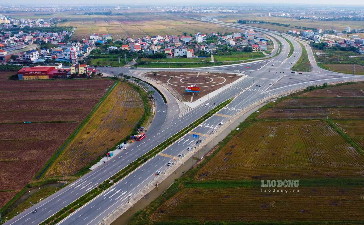 Nut giao tuyen duong Nam Dinh - Lac Quan - duong bo ven bien voi QL21A. Anh: Luong Ha