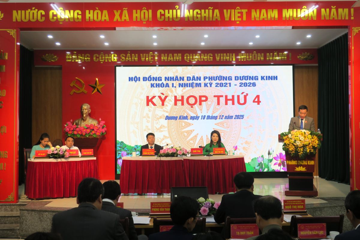 4th session of the People's Council of Duong Kinh Ward, term I. Photo: Hai Phong City Portal