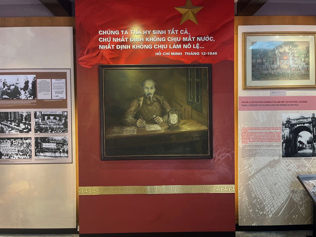 Mat tien cua gian trung bay chinh. Anh: Viet Van