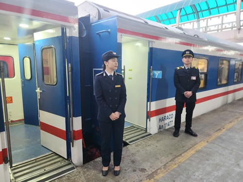 Duong sat dua vao khai thac 162 toa xe hien dai truoc Tet 2026. Anh: Minh Hanh