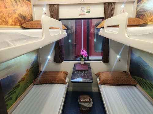 Toa tau hien dai sang trong. Anh: Minh Hanh