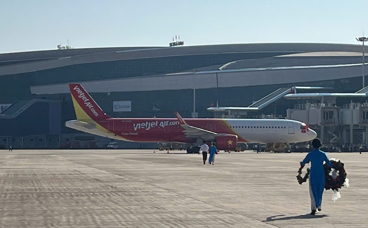 May bay Vietjet ha canh thuan loi tai san bay Long Thanh trong ngay don cac chuyen bay dau tien. Anh: 