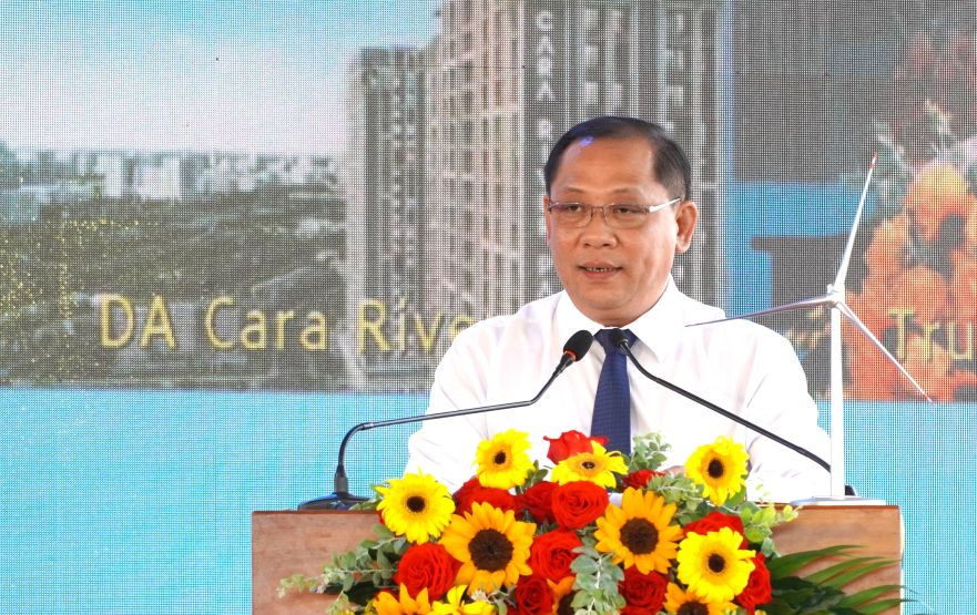 Ong Tran Chi Hung - Pho Chu tich UBND TP Can Tho phat bieu tai Le khoi cong. Anh: Phuong Anh