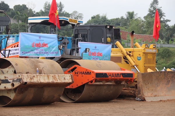 The groundbreaking ceremony for the National Highway 14B Intersection with the Da Nang - Quang Ngai Expressway. Photo: Nguyen Linh