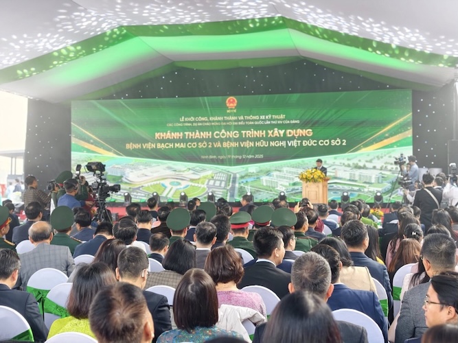 Toan canh buoi le. Anh: Bo Y te