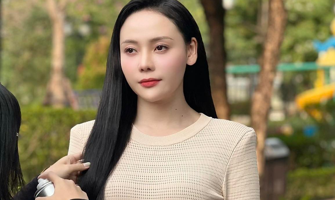 Huyen Trang is beautiful in the movie "Lan Bien". Photo: Provided by the character.