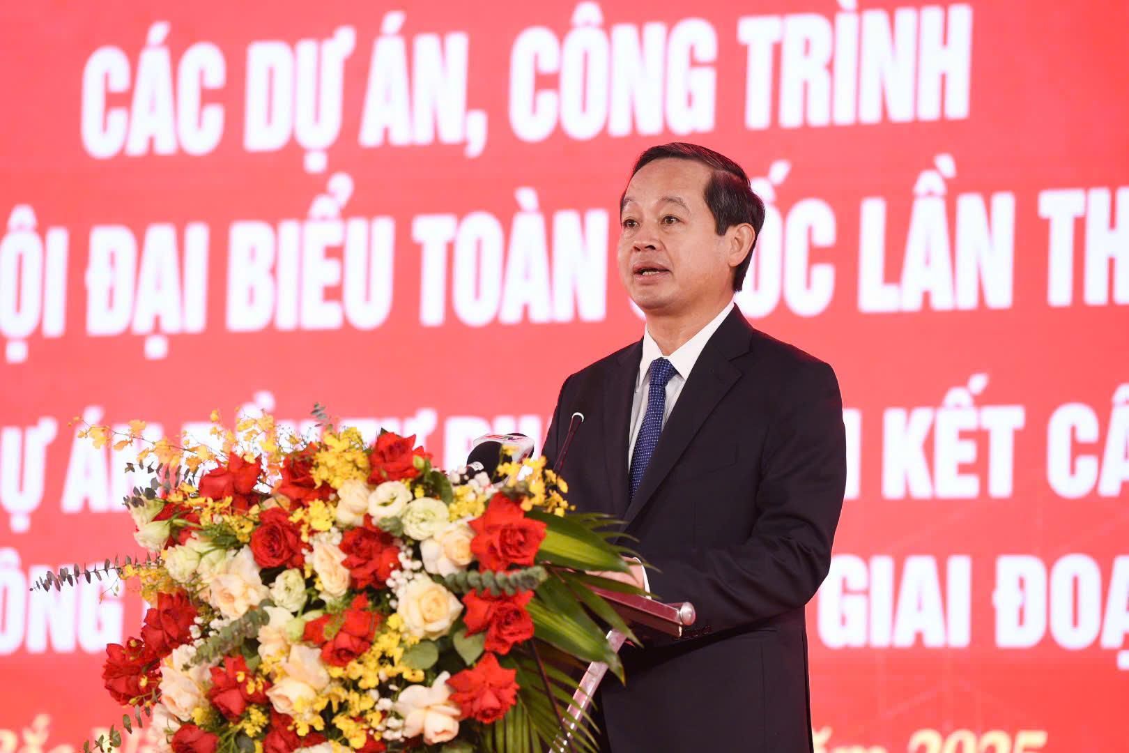 Chu tich UBND tinh Bac Ninh phat bieu tai le khoi cong. Anh: Tran Tuan