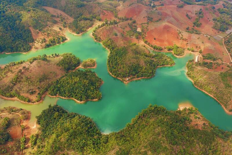  Danh lam thang canh cap quoc gia ho Chieng Khoi, ban Put, xa Yen Chau. Anh: Truong Son