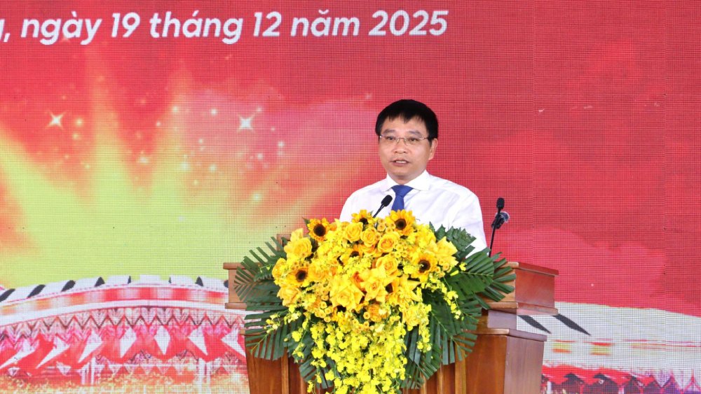 Bo truong Bo Tai Chinh Nguyen Van Thang phat bieu tai buoi le. Anh: Ngoc Mai