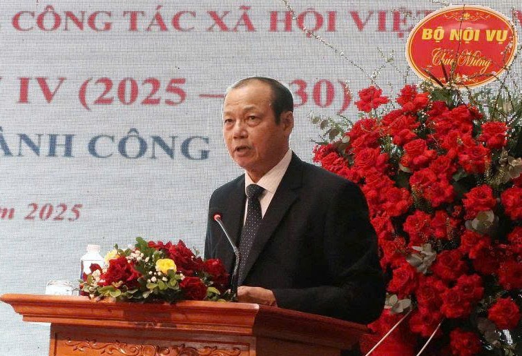  TS. Phan Sy Nghia - Chu tich Hiep hoi Giao duc nghe nghiep va Nghe cong tac xa hoi Viet Nam k