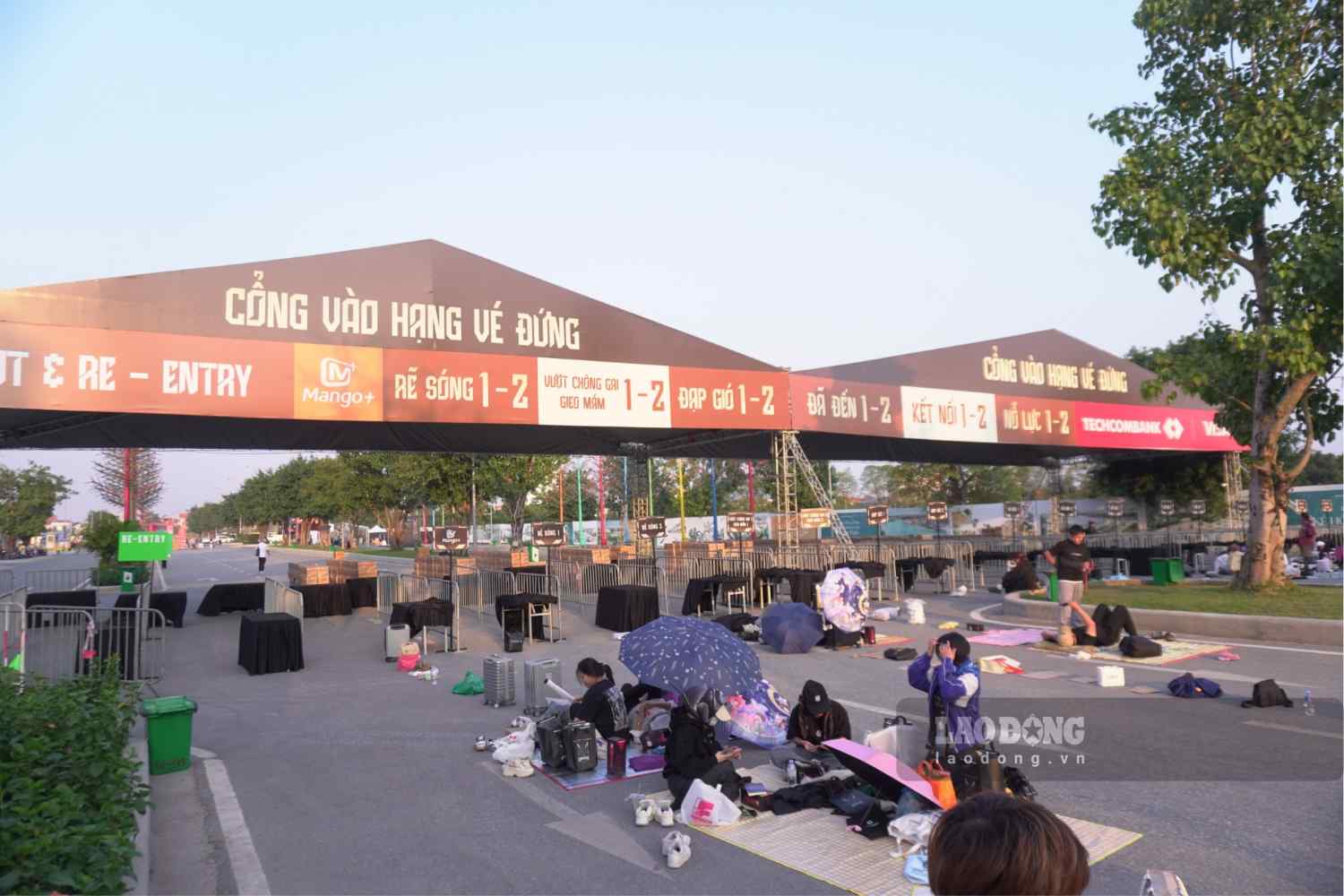 Khan gia de lai do dung ca nhan de giu cho. Anh: Thanh Dat