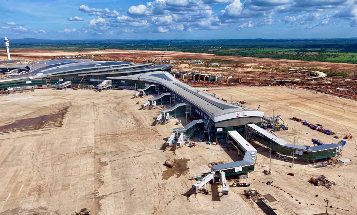 Long Thanh airport's 35,000 billion VND passenger terminal is green and smart. Photo: HAC