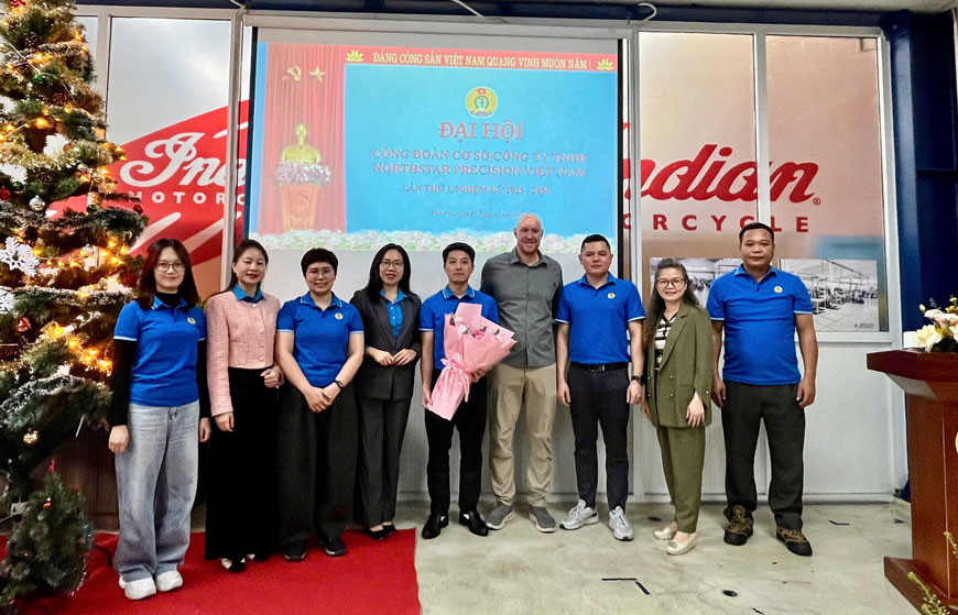 El BCH del Sindicato de Northstar Precision Vietnam Co. Ltd. por primera vez mandato 2025-2030 inaugura el Congreso. Foto: Thanh Phong