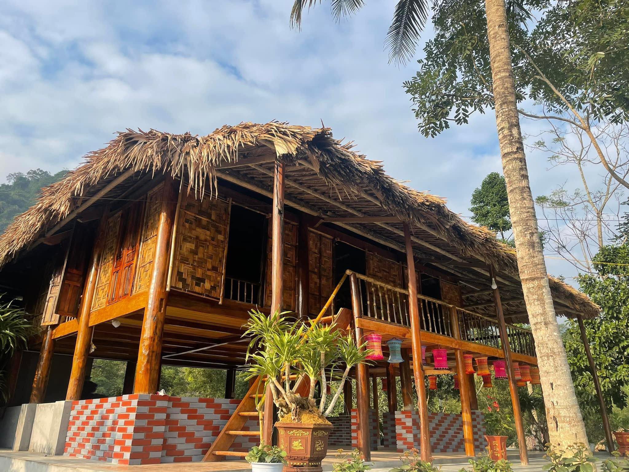 Homestay giua xom lang o Thach Quang, Thanh Hoa. Anh: Nga Bui